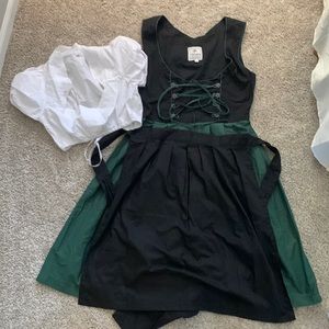 Brand new Bavarian Women's Midi Dirndl Dress 3-Pieces with Apron and Blouse.